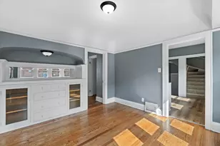 6220 W Girard Ave, Milwaukee, WI 53210 - Photo 9