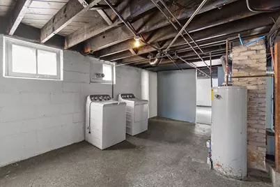 6220 W Girard Ave, Milwaukee, WI 53210 - Photo 31