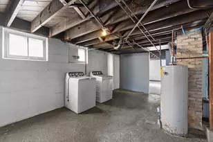 6220 W Girard Ave, Milwaukee, WI 53210 - Photo 31