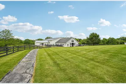 13700 N Riverland Rd, Mequon, WI 53097 - Photo 55