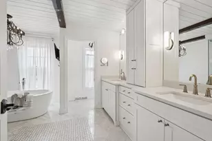 13700 N Riverland Rd, Mequon, WI 53097 - Photo 37