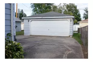 7925 45th Ave, Kenosha, WI 53142 - Photo 13