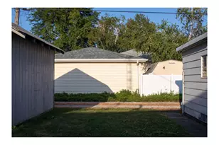 7925 45th Ave, Kenosha, WI 53142 - Photo 15