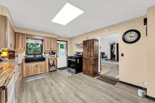 33606 Bohner Dr, Burlington, WI 53105 - Photo 17