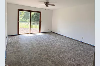 309 S Klein Dr, Waunakee, WI 53597 - Photo 3