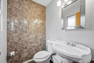 8528 W Potomac Ave, Milwaukee, WI 53225 - Photo 7