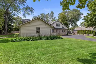 7857 N Lake Dr, Fox Point, WI 53217 - Photo 53