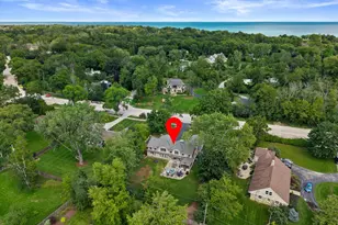 7857 N Lake Dr, Fox Point, WI 53217 - Photo 5