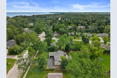 7857 N Lake Dr, Fox Point, WI 53217 - Photo 51