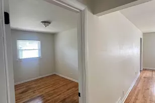 7810 W Kathryn Ave, Milwaukee, WI 53218 - Photo 7
