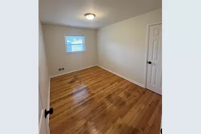 7810 W Kathryn Ave, Milwaukee, WI 53218 - Photo 5