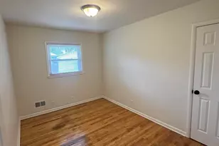 7810 W Kathryn Ave, Milwaukee, WI 53218 - Photo 5