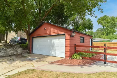 1475 S 95th St, West Allis, WI 53214 - Photo 29