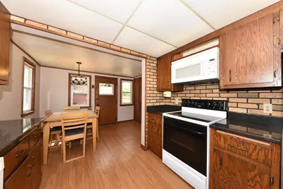 1475 S 95th St, West Allis, WI 53214 - Photo 7