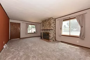 1475 S 95th St, West Allis, WI 53214 - Photo 3