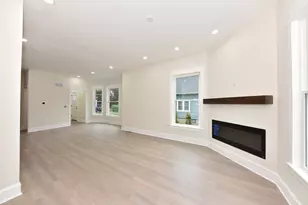 5804 W Michigan St, Wauwatosa, WI 53213 - Photo 17