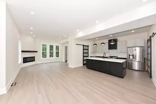 5804 W Michigan St, Wauwatosa, WI 53213 - Photo 13