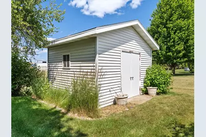 5110  White Fox Dr, Sheboygan, WI 53081 - Photo 7