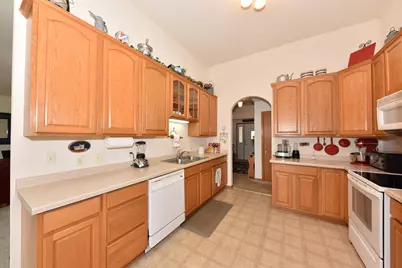 369 N Redding Cir, Belgium, WI 53004 - Photo 7