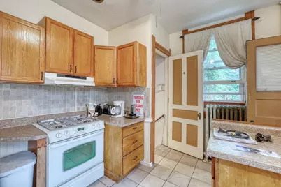 546 N 32nd St, Milwaukee, WI 53208 - Photo 11