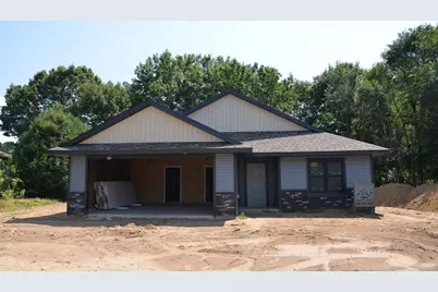 906  Jackpine Dr, Holmen, WI 54636 - Photo 1