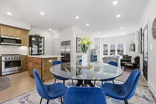2604 E Park Pl, Milwaukee, WI 53211 - Photo 9