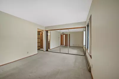 W176N9763  Rivercrest Dr, Germantown, WI 53022 - Photo 9