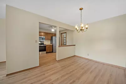 W176N9763  Rivercrest Dr, Germantown, WI 53022 - Photo 3