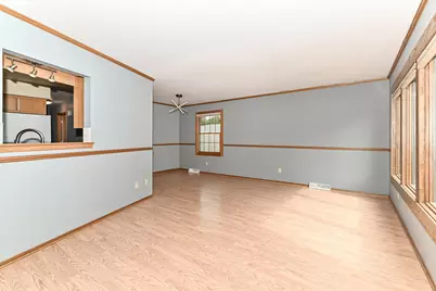 209  Parkview Dr, Burlington, WI 53105 - Photo 7