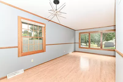 209  Parkview Dr, Burlington, WI 53105 - Photo 11
