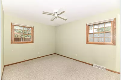 209  Parkview Dr, Burlington, WI 53105 - Photo 25