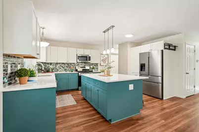 322  Porthamel Ct, Wales, WI 53183 - Photo 7