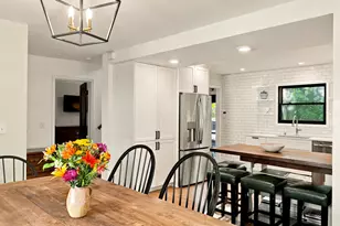 1018 E Hampton Rd, Whitefish Bay, WI 53217 - Photo 5