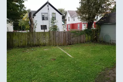 1617  Hamilton St, Racine, WI 53404 - Photo 5