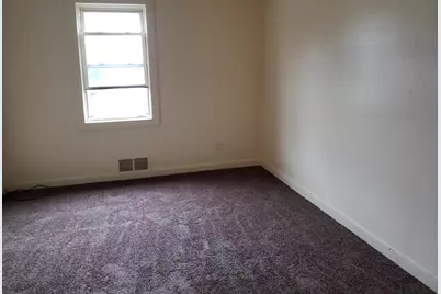 1617  Hamilton St, Racine, WI 53404 - Photo 7