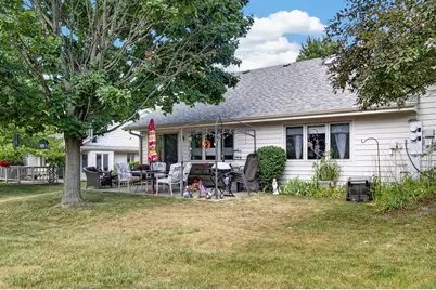 402  Greenvalley Dr, Racine, WI 53406 - Photo 21