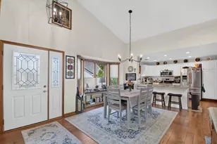 402 Green Valley Dr, Racine, WI 53406 - Photo 3