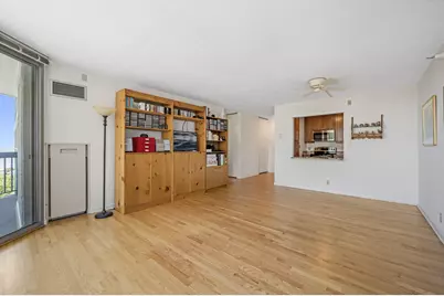 1660 N Prospect Ave #411, Milwaukee, WI 53202 - Photo 9
