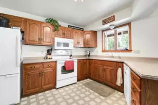 982 W Acorn Dr, Lomira, WI 53048 - Photo 3