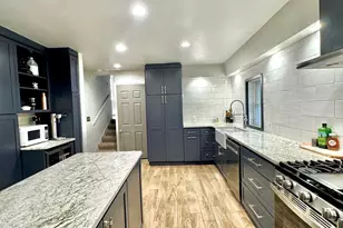 727 E Madison St, Oconomowoc, WI 53066 - Photo 3