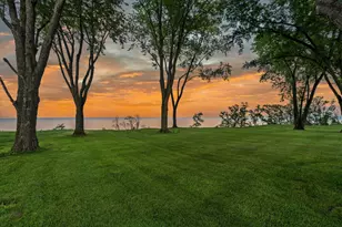 13464 N Lakewood Dr, Mequon, WI 53097 - Photo 3