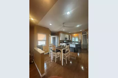 1725 N 19th St, Milwaukee, WI 53205 - Photo 9