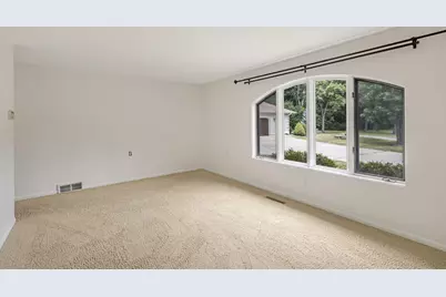 903 W Hazel Ridge Rd, Elkhorn, WI 53121 - Photo 21