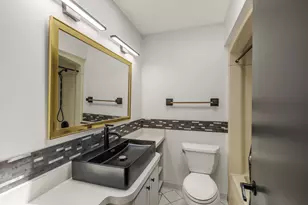 903 W Hazel Ridge Rd, Elkhorn, WI 53121 - Photo 17