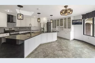 903 W Hazel Ridge Rd, Elkhorn, WI 53121 - Photo 13