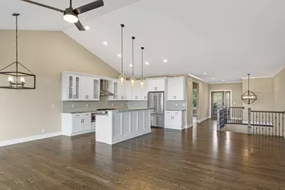460 S Stone Ridge Dr, Lake Geneva, WI 53147 - Photo 9
