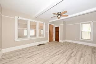 1949 N 25th St, Milwaukee, WI 53205 - Photo 9