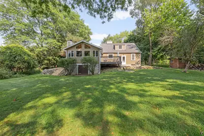 W278N2147  Lakeview Dr, Pewaukee, WI 53072 - Photo 5