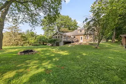 W278N2147  Lakeview Dr, Pewaukee, WI 53072 - Photo 7