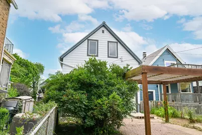 2525 N Pierce St, Milwaukee, WI 53212 - Photo 25